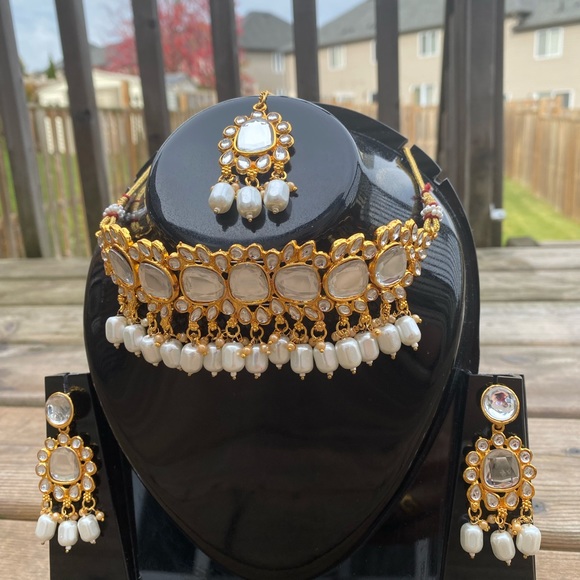 Gold Plated choker necklace set - Picture 5 of 14